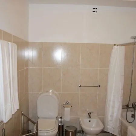 Old Market Place Apartman *
