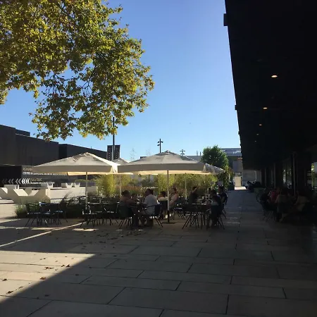 Old Market Place 吉马良斯