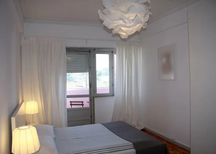 アパート Old Market Place ギマランイス